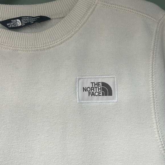 The North Face Kids Cream Small (7-8) sweatshirt, FLAWED. See description/pics - Picture 2 of 7